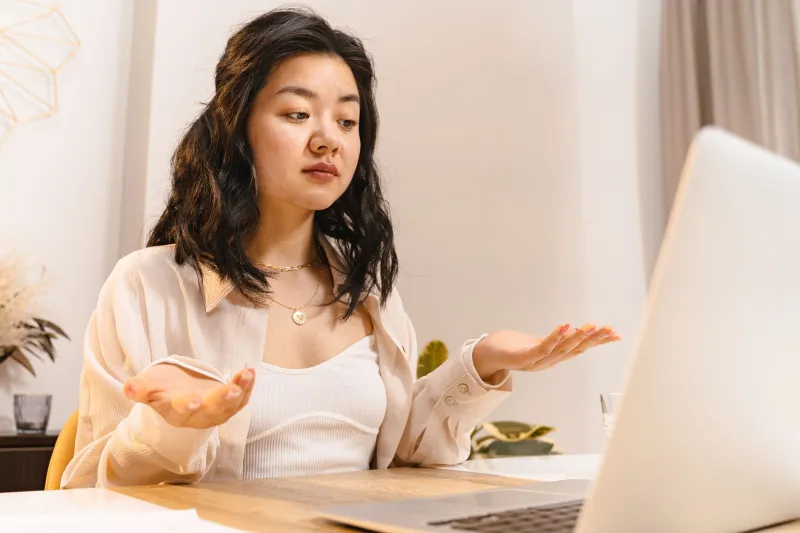 Small Words, Big Damage: How Hedging Language Is Quietly Undermining Everything You Write